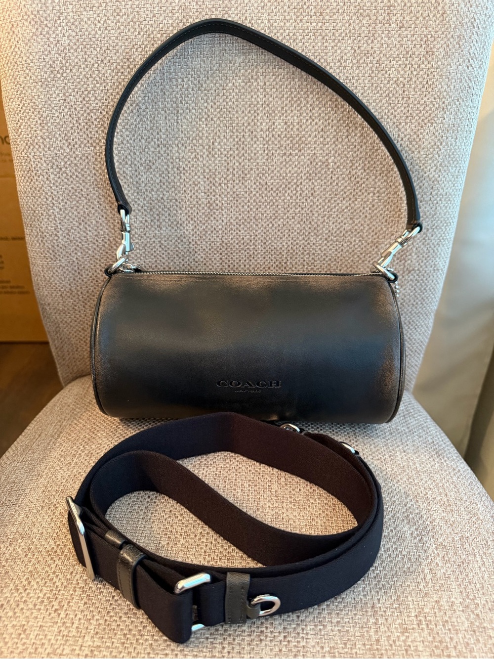 Coach loves Leather Andre barrel Bag with Detachable Strap